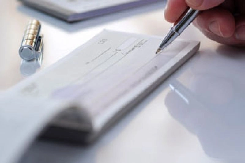 Ch&egrave;ques sans provision : obligations des banquiers